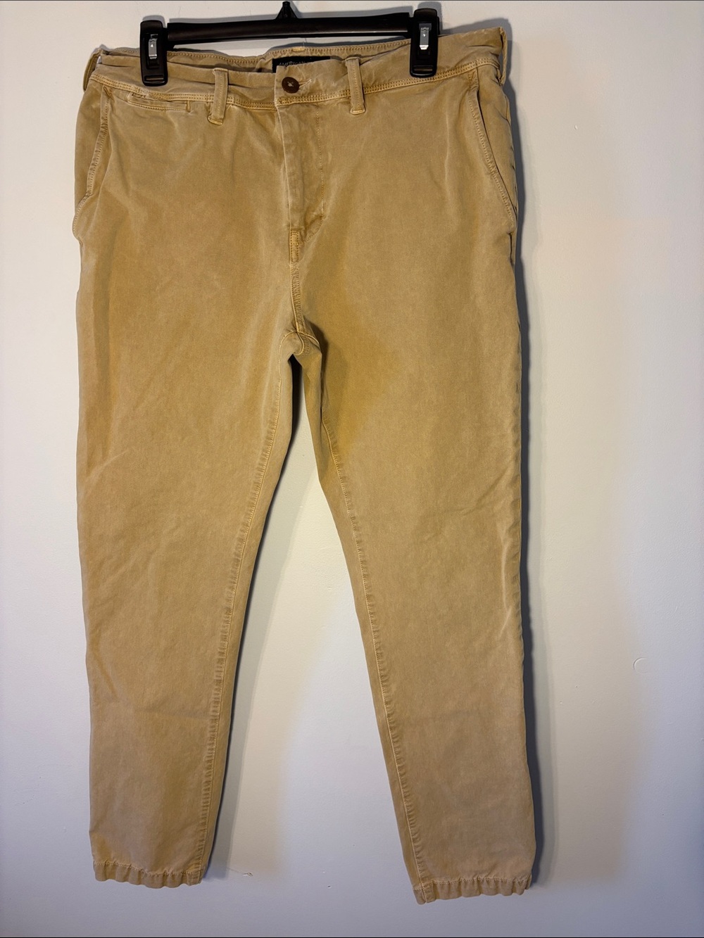 American Eagle Outfitters Tan Chinos